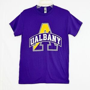 University of Albany Great Danes Adult T-Shirt Medium Purple Graphic S/S Y1a